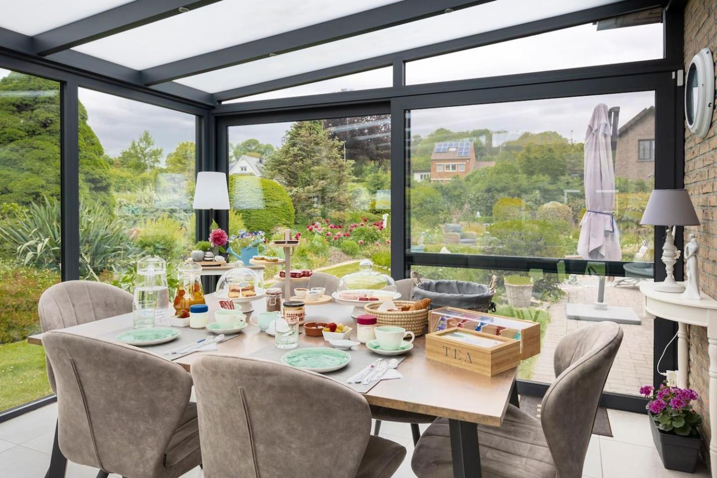 B&B La Villa Orchidees, Breakfast Included Bassenge エクステリア 写真
